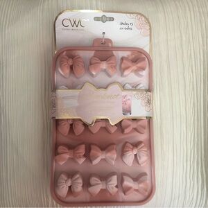 Bowknot Ice Cube Tray - Set of 2 - NWT